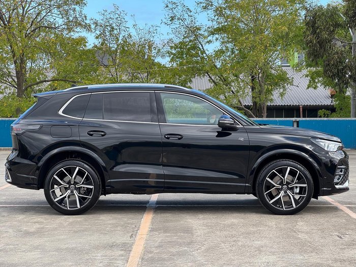 2025 Volkswagen Tiguan 195TSI R-Line