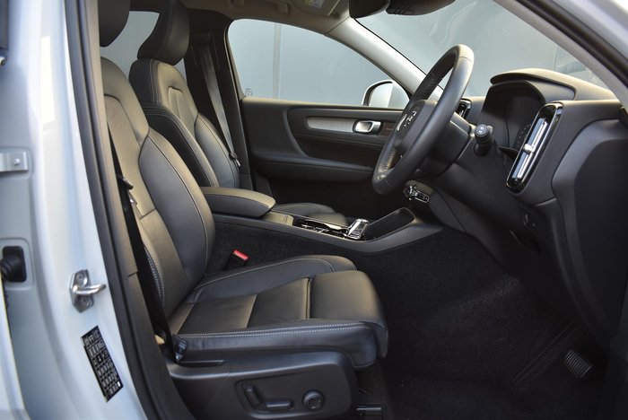 2022 Volvo XC40 T4 Inscription MY22 AWD Glacier Silver