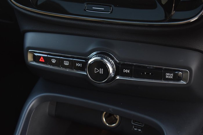 2022 Volvo XC40 T4 Inscription MY22 AWD Glacier Silver