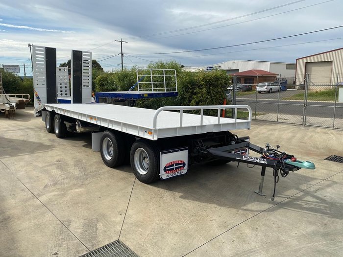 2025 Beavertail Dog Trailer Quad Axle