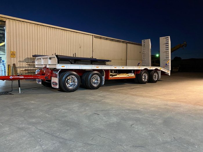 2025 Beavertail Dog Trailer Quad Axle