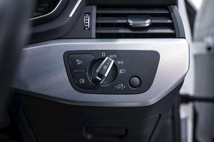 2019 Audi A4 35 TFSI S line B9 MY19 WHITE
