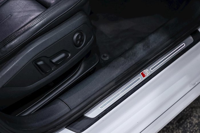 2019 Audi A4 35 TFSI S line B9 MY19 WHITE