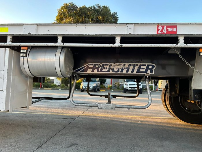 2016 Maxitrans St3 45' Semi Rear Mount Crane