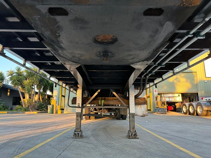 2016 Maxitrans St3 45' Semi Rear Mount Crane