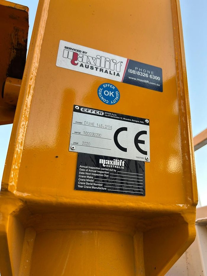2016 Maxitrans St3 45' Semi Rear Mount Crane