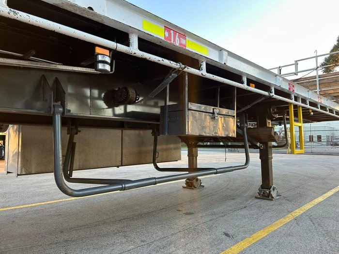 2016 Maxitrans St3 45' Semi Rear Mount Crane