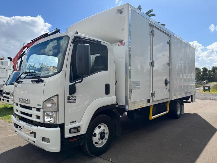 2015 Isuzu Frr FRR 500 WHITE