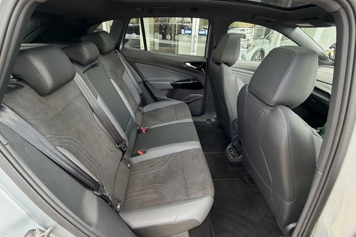 2025 Volkswagen ID.4 Pro