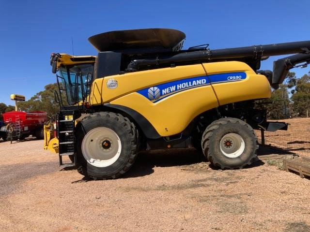 2016 New Holland Cr9.90