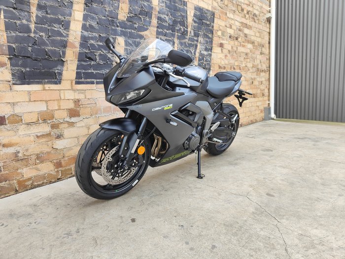2025 TRIUMPH DAYTONA 660 LAMS ROAD GREY