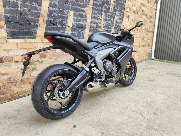 2025 TRIUMPH DAYTONA 660 LAMS ROAD GREY