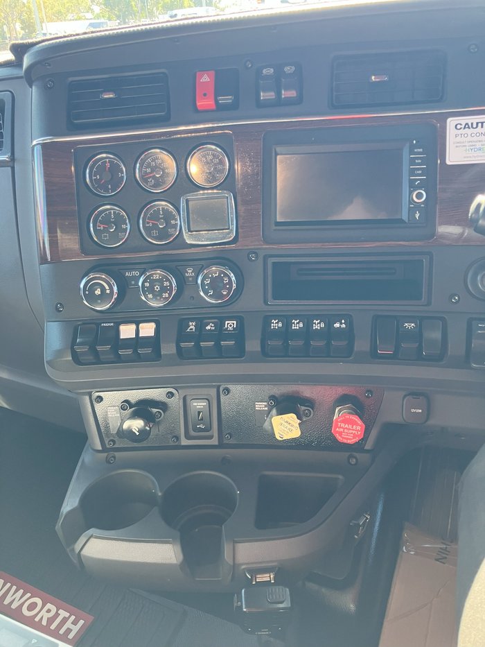 2021 Kenworth T410 SAR WHITE