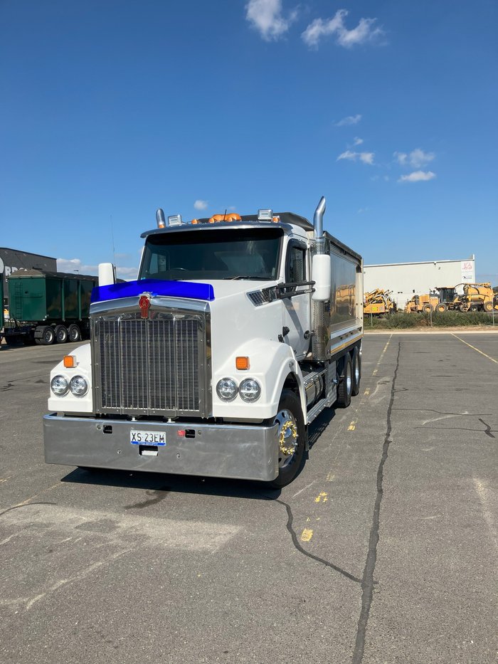 2021 Kenworth T410 SAR WHITE