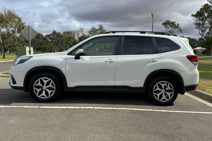 2023 Subaru Forester 2.5i