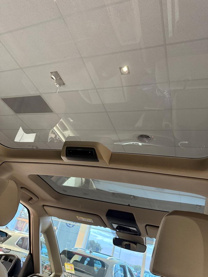 2025 Volkswagen Multivan TDI360 Life