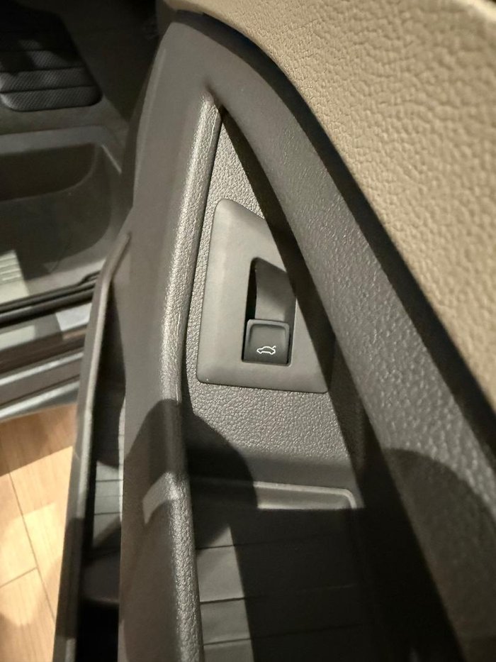 2025 Volkswagen Multivan TDI360 Life