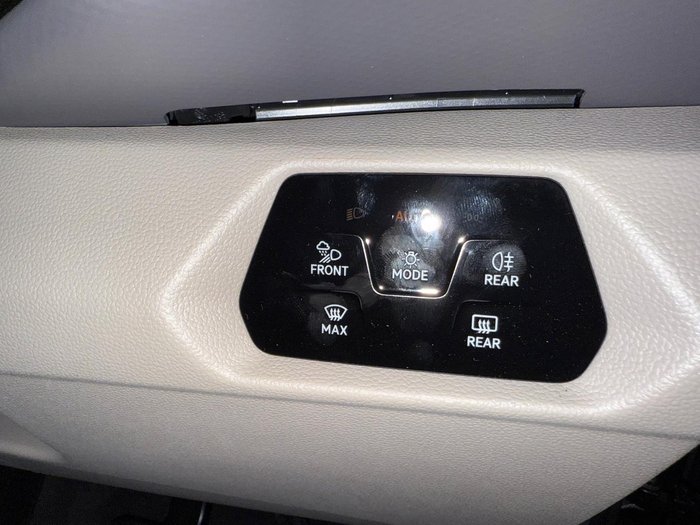 2025 Volkswagen Multivan TDI360 Life