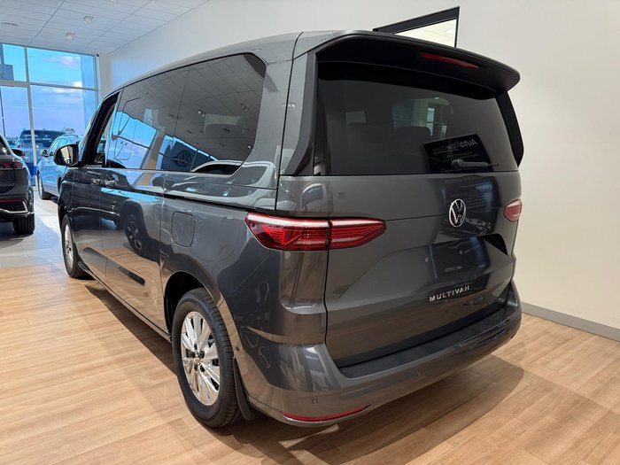 2025 Volkswagen Multivan TDI360 Life