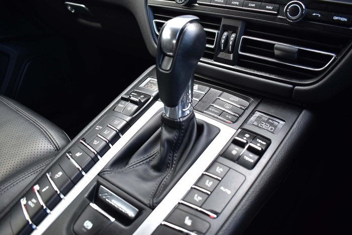 2020 Porsche Macan GTS 95B MY20 AWD Carrara White
