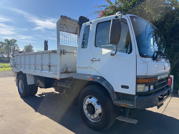 1998 Mitsubishi Fm WHITE