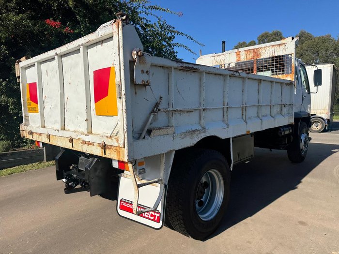 1998 Mitsubishi Fm WHITE