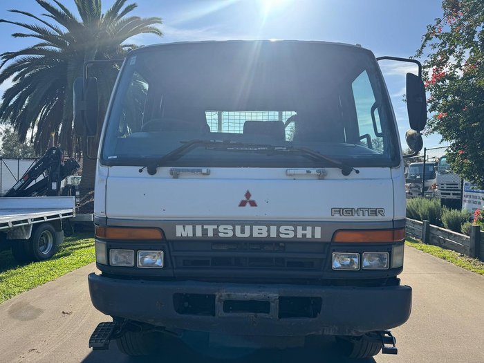 1998 Mitsubishi Fm WHITE