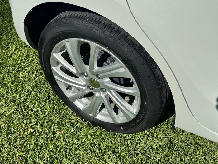 2023 Suzuki Swift GL Plus