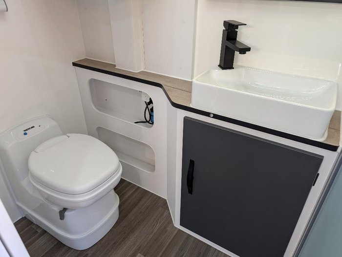 2025 Nomadic Off-Road Campers Norca-17.6 Dt Series