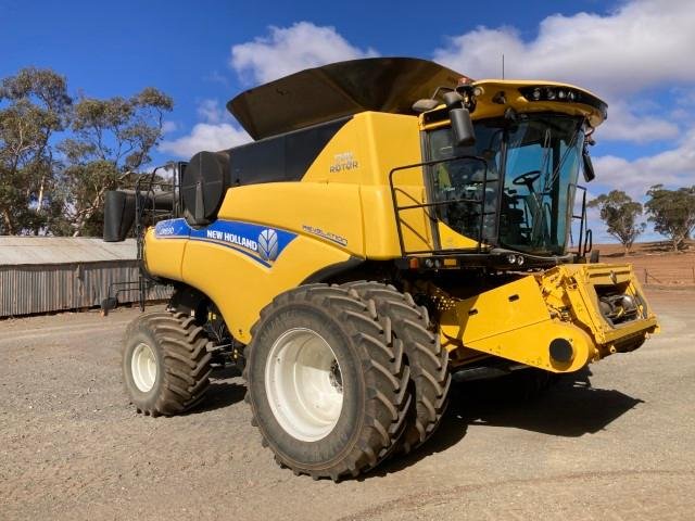 2019 New Holland Cr8.90