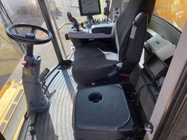 2019 New Holland Cr8.90