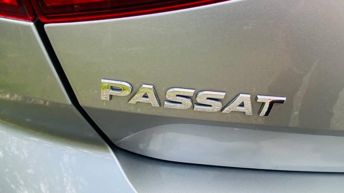 2017 Volkswagen Passat 206TSI R-Line