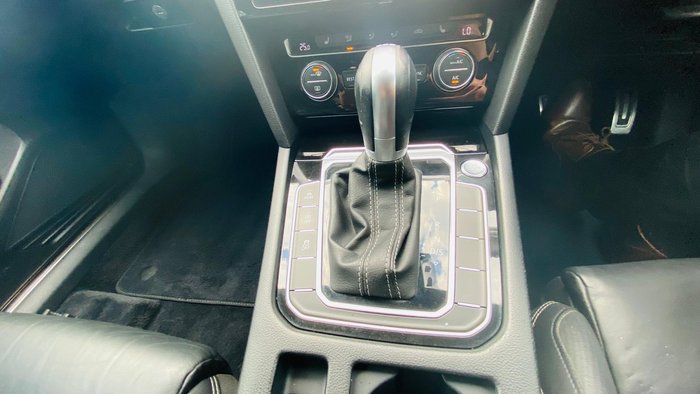 2017 Volkswagen Passat 206TSI R-Line