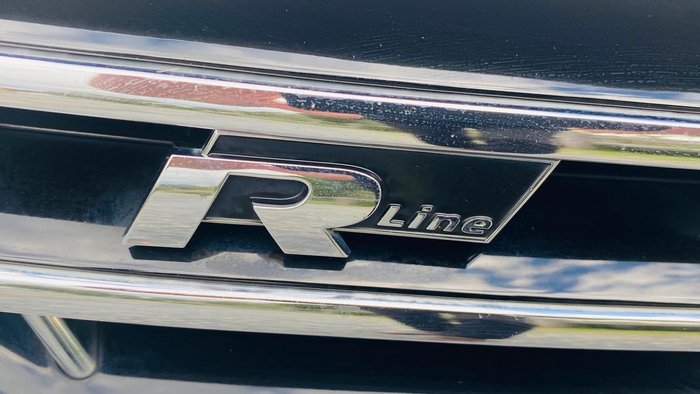 2017 Volkswagen Passat 206TSI R-Line