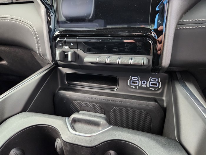 2024 RAM 1500 Laramie Sport RamBox