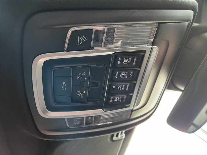 2024 RAM 1500 Laramie Sport RamBox