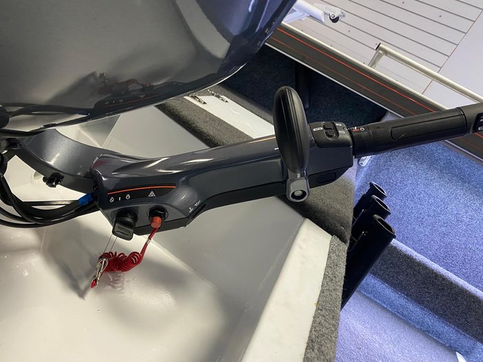 2024 QUINTREX 460 Renegade TS