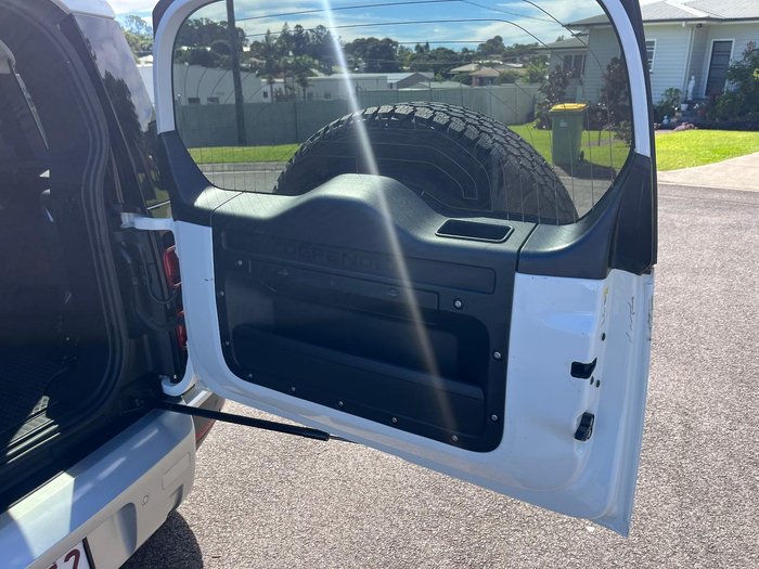 2020 Land Rover Defender 110 D240 S