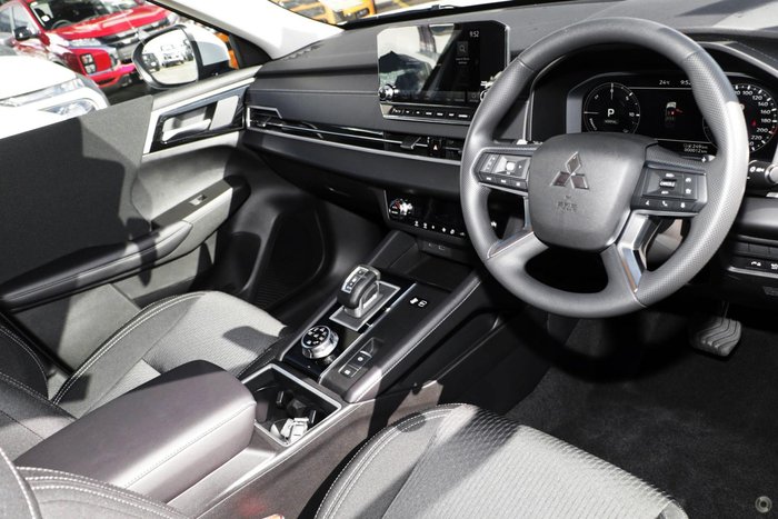 2025 Mitsubishi Outlander PHEV ES ZM MY24 AWD White Diamond