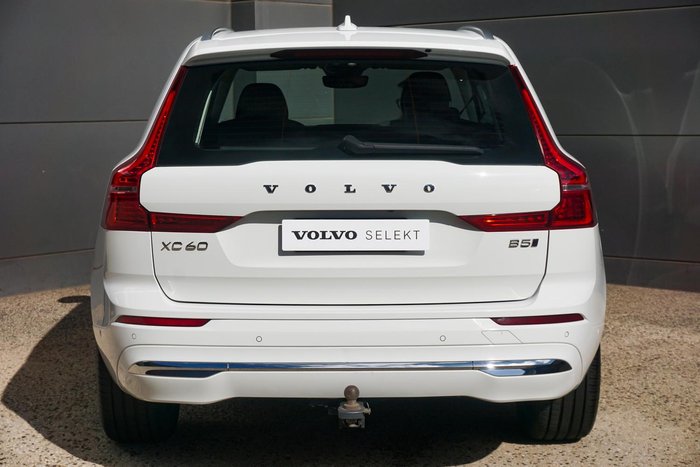 2022 Volvo XC60 B5 Inscription