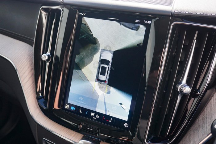 2022 Volvo XC60 B5 Inscription