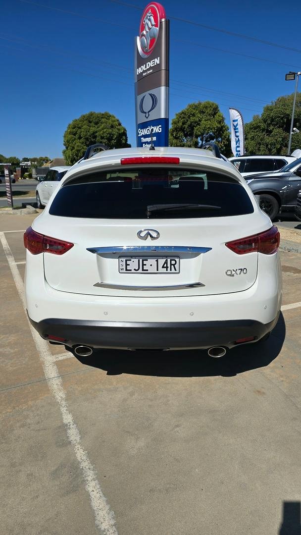 2018 INFINITI QX70 GT