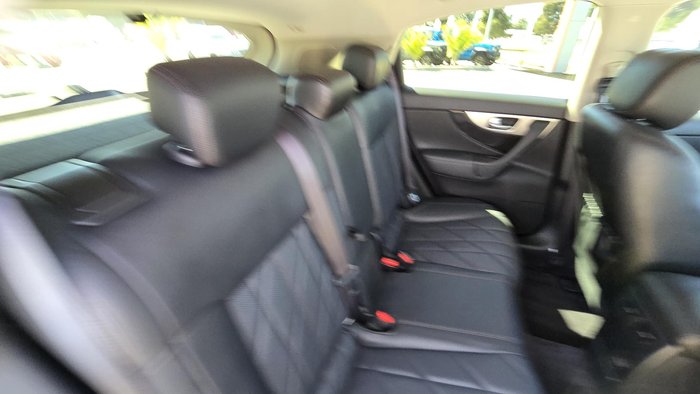 2018 INFINITI QX70 GT