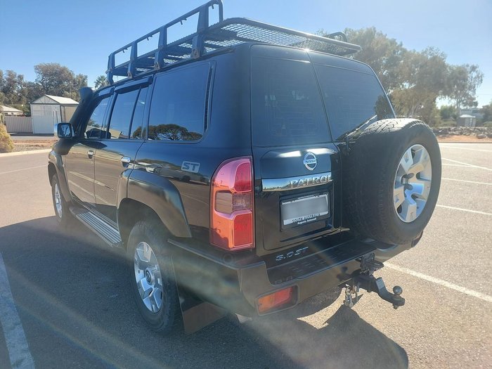 2016 Nissan Patrol ST