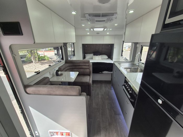 2025 Urban Caravans 18.6 X-Terrain