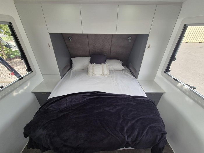 2025 Urban Caravans 18.6 X-Terrain