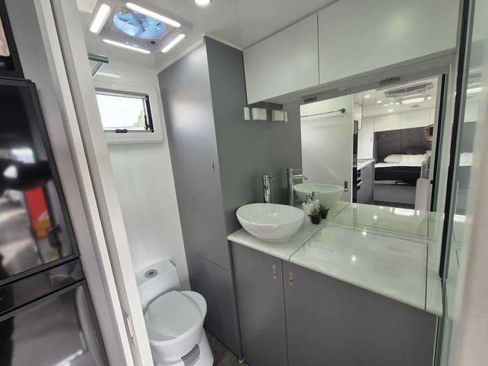 2025 Urban Caravans 18.6 X-Terrain