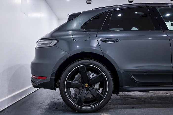 2019 Porsche Macan Turbo 95B MY20 AWD Volcano Grey