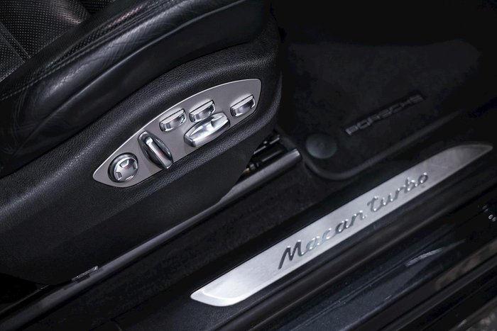 2019 Porsche Macan Turbo 95B MY20 AWD Volcano Grey