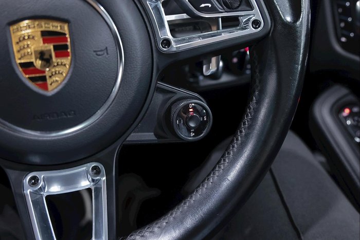 2019 Porsche Macan Turbo 95B MY20 AWD Volcano Grey